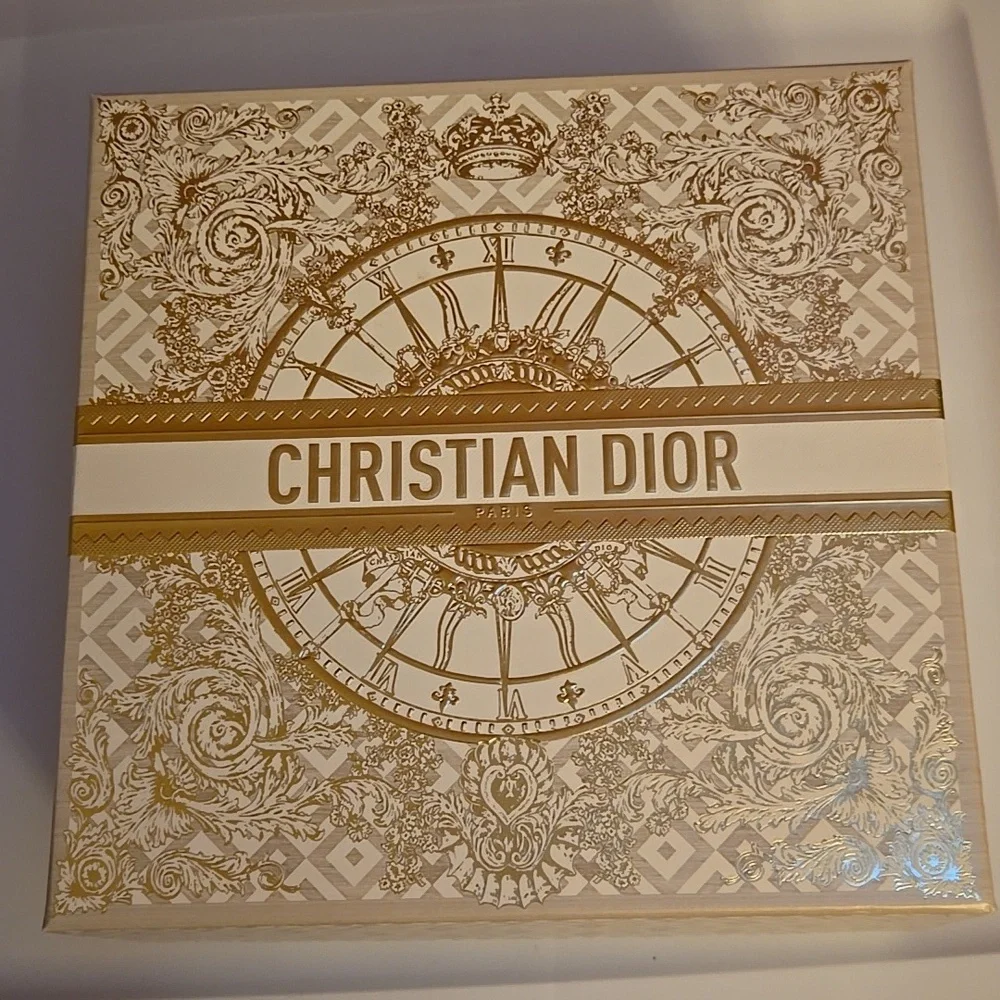 CHRISTIAN DIOR BOX & POUCH NEW